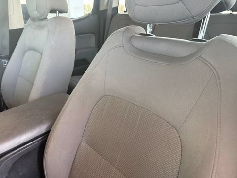 Used 2016 Chevrolet Colorado W/T w/ WT Convenience Package RWD image 9