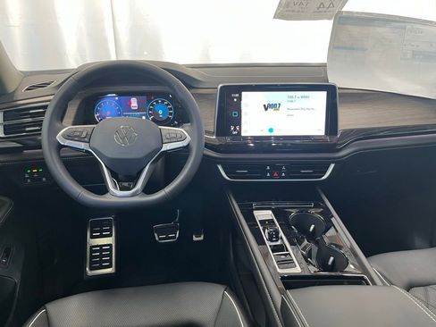 New 2026 Volkswagen Atlas SEL Premium R-Line image 18