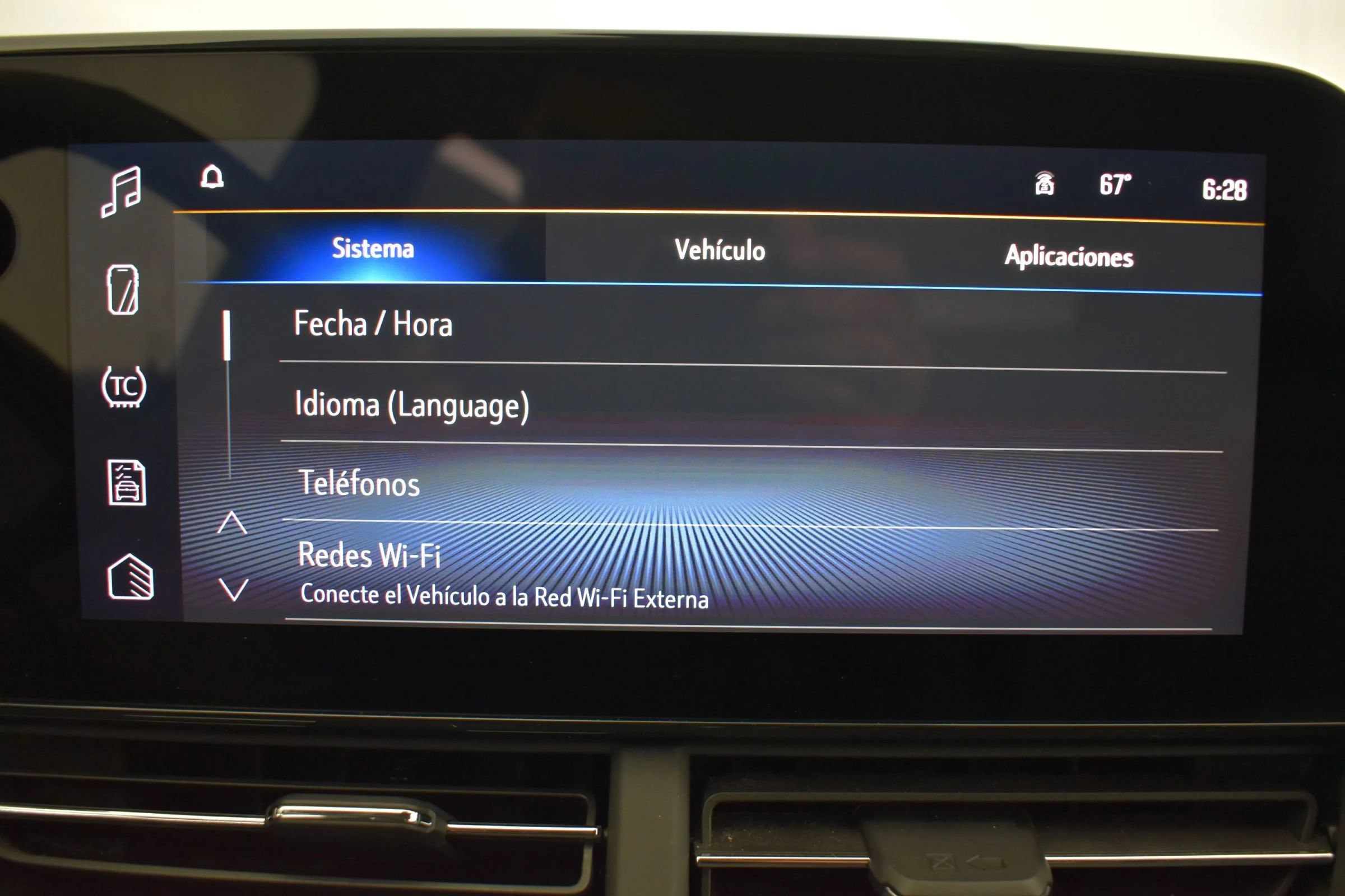 Used 2025 Chevrolet Trax LT w/ LT Convenience Package FWD image 30