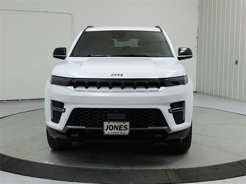 New 2026 Jeep Grand Wagoneer 4WD image 2