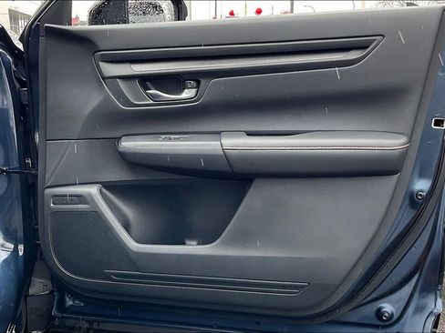 Used 2025 Honda CR-V Sport image 22