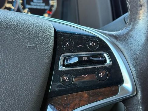 Used 2015 Cadillac Escalade Luxury image 20