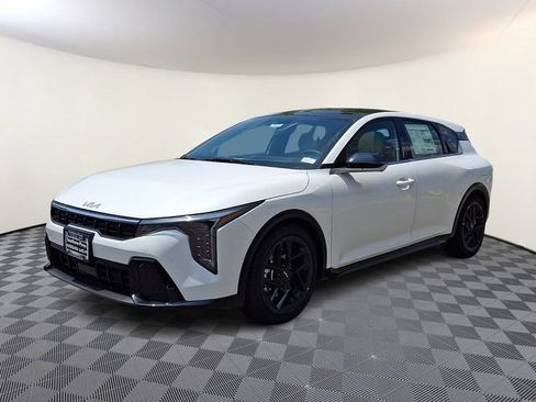 New 2026 Kia K4 GT-Line Turbo FWD image 3