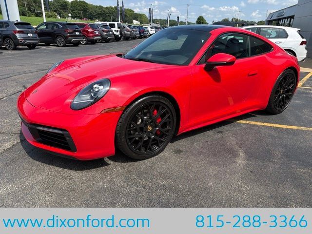 Used 2024 Porsche 911 Carrera RWD image 3