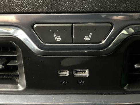 Certified 2024 Chevrolet Silverado 1500 LTZ AWD/4WD image 13