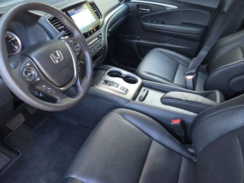 Used 2023 Honda Ridgeline RTL-E image 13