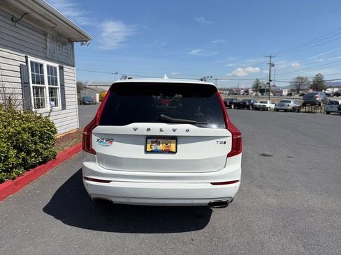 Used 2017 Volvo XC90 T5 Momentum w/ Vision Package image 6