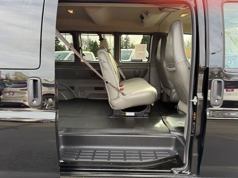 Used 2023 GMC Savana 2500 image 11