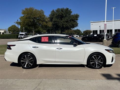Certified 2023 Nissan Maxima SV w/ Floor Mat Group image 3
