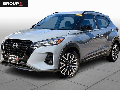 Certified 2024 Nissan Kicks SR w/ SR Premium Package image 1