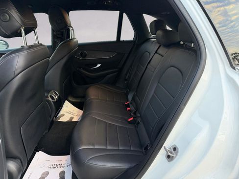 Used 2021 Mercedes-Benz GLC 300 4MATIC image 13