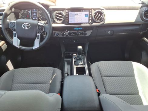 Certified 2023 Toyota Tacoma SR5 AWD/4WD image 11