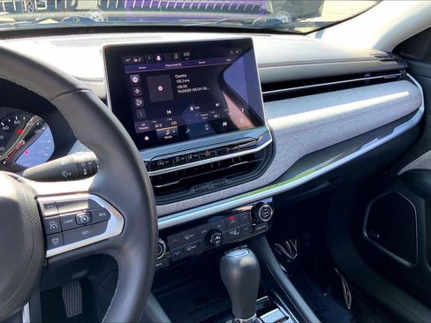 Used 2022 Jeep Compass Latitude w/ Sun and Sound Group image 6