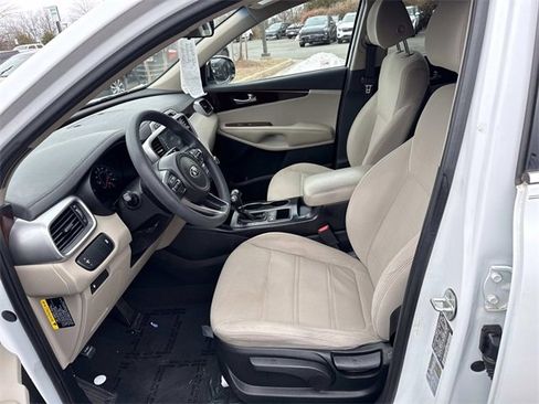 Certified 2018 Kia Sorento LX image 14