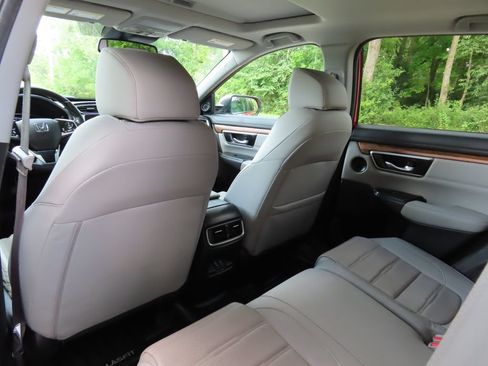Used 2022 Honda CR-V Touring image 31