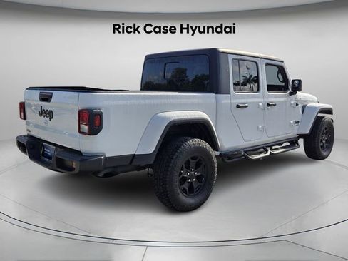 Used 2022 Jeep Gladiator Willys image 6