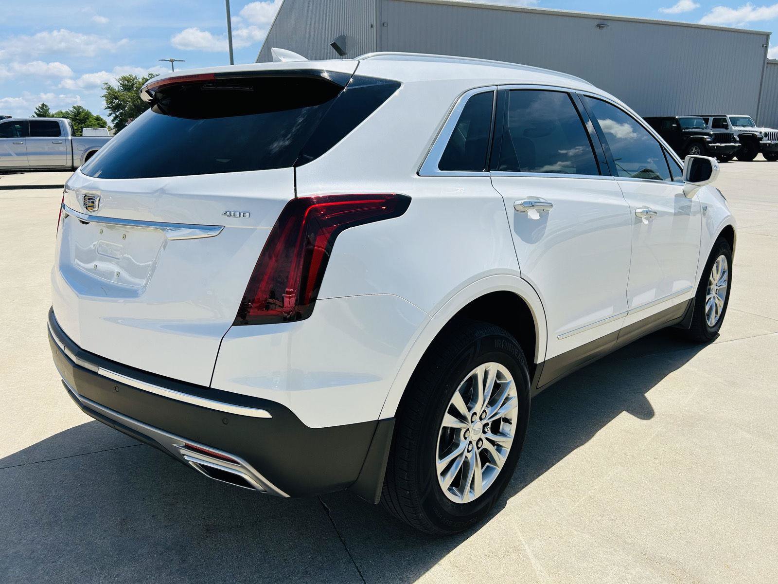 Used 2020 Cadillac XT5 Premium Luxury w/ LPO, Floor Liner Package FWD image 39