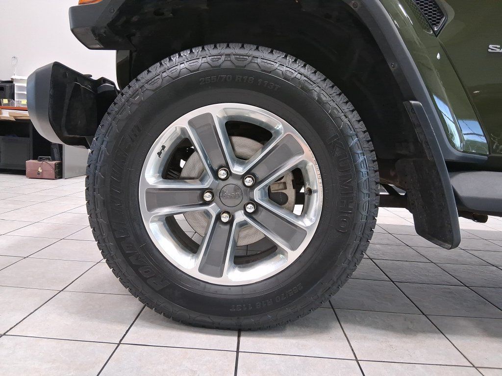 Used 2022 Jeep Wrangler Unlimited Sahara w/ Cold Weather Group AWD/4WD image 24
