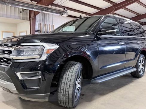 Used 2024 Ford Expedition Limited AWD/4WD image 8
