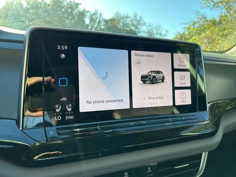 Certified 2025 Volkswagen Atlas Peak Edition SE image 35