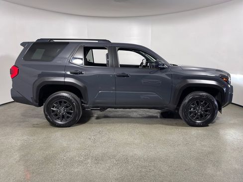 Used 2025 Toyota 4Runner SR5 image 2