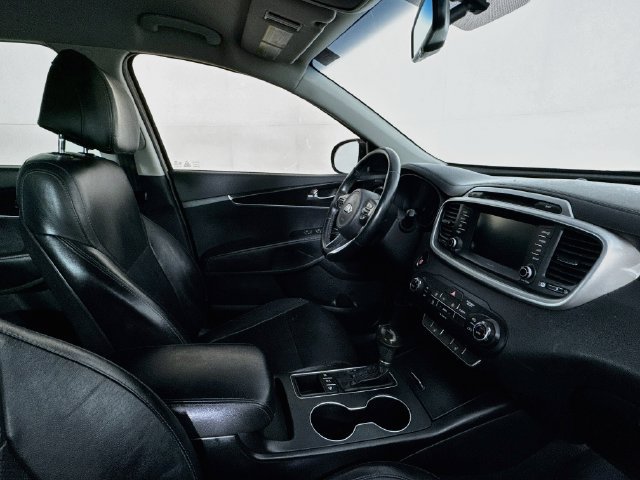 Used 2017 Kia Sorento FWD w/ LX Convenience Package image 26