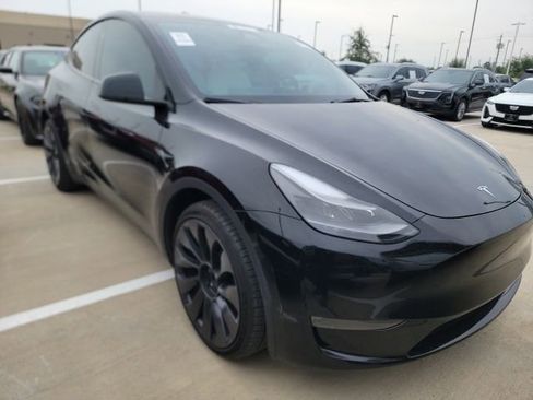 Used 2023 Tesla Model Y Long Range AWD/4WD image 2