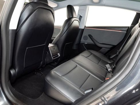 Used 2025 Tesla Model 3 Long Range RWD image 17