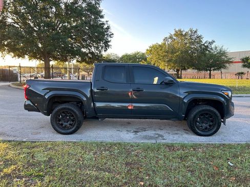 Certified 2025 Toyota Tacoma SR5 image 6