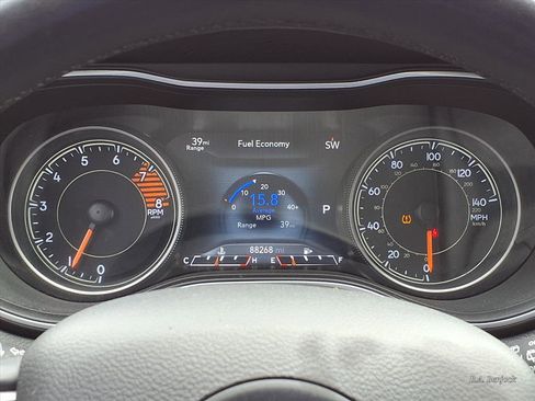 Used 2019 Jeep Cherokee Limited AWD/4WD image 20