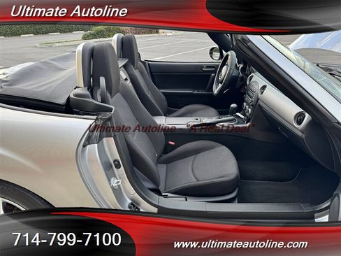 Used 2012 MAZDA MX-5 Miata Sport image 26