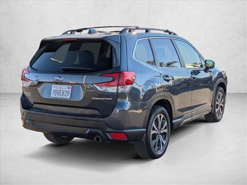Used 2022 Subaru Forester Limited w/ Popular Package #2 image 5
