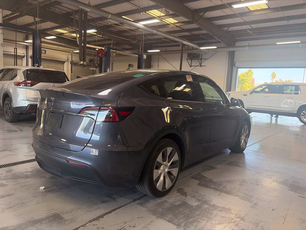 Used 2023 Tesla Model Y 2WD image 6