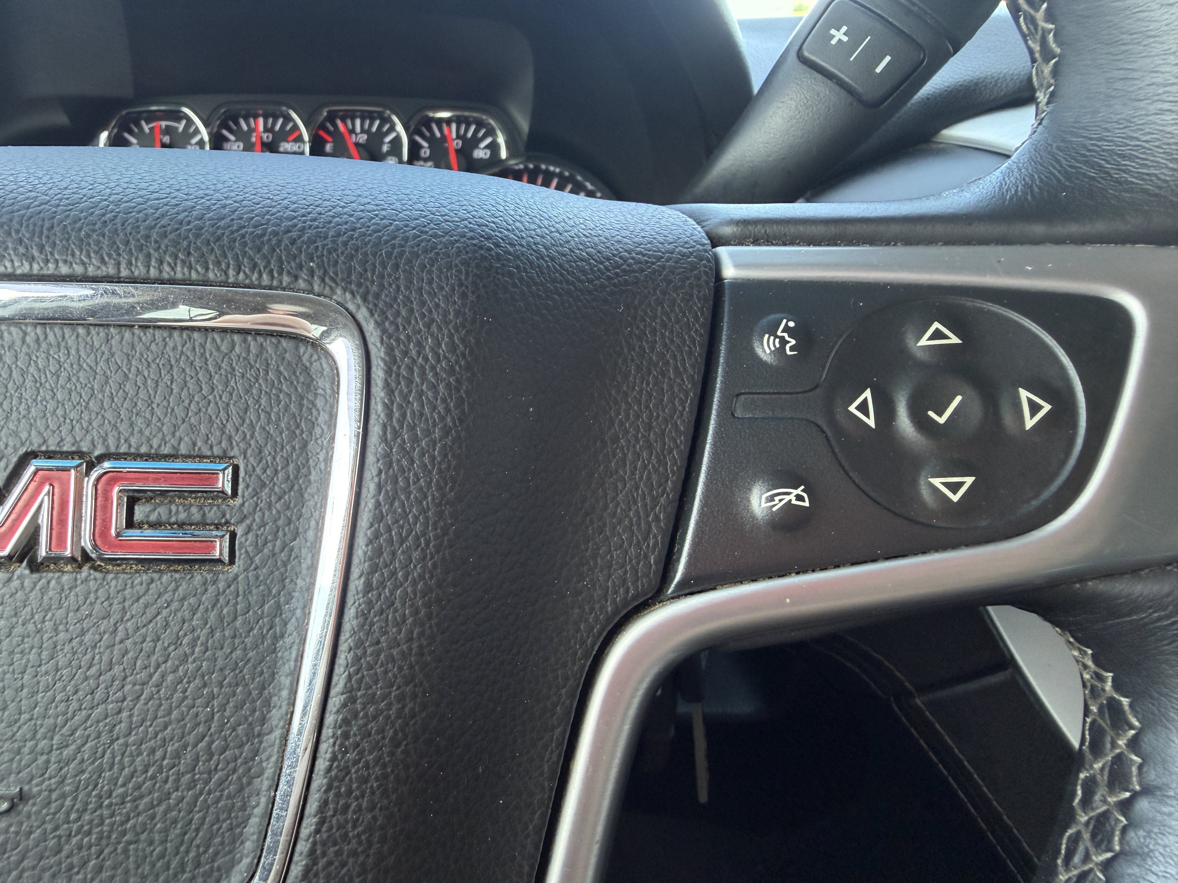 Used 2015 GMC Yukon SLE w/ Convenience Package AWD/4WD image 25