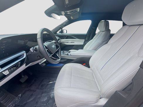 Used 2024 Cadillac Lyriq Sport RWD image 19