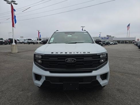 New 2025 Ford Expedition Max Platinum w/ Stealth Performance Package image 11
