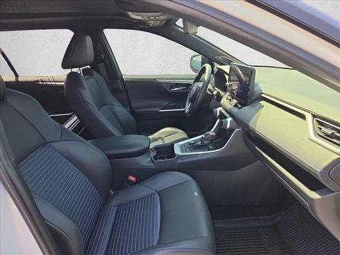 Used 2023 Toyota RAV4 XSE AWD/4WD image 18