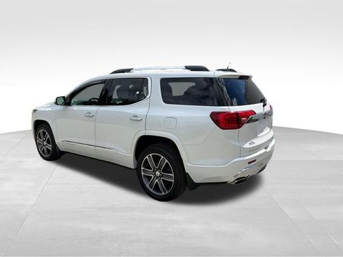 Used 2019 GMC Acadia Denali w/ Technology Package AWD/4WD image 5