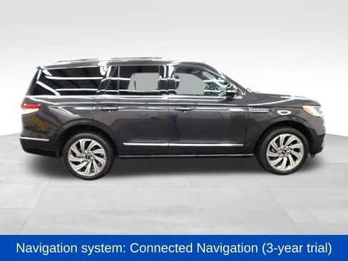 Used 2023 Lincoln Navigator Reserve image 2