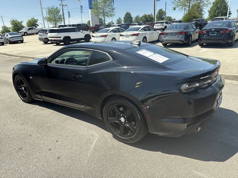 Used 2022 Chevrolet Camaro LT image 5