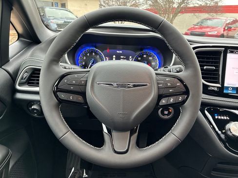 New 2026 Chrysler Pacifica Select w/ S Appearance Package image 15