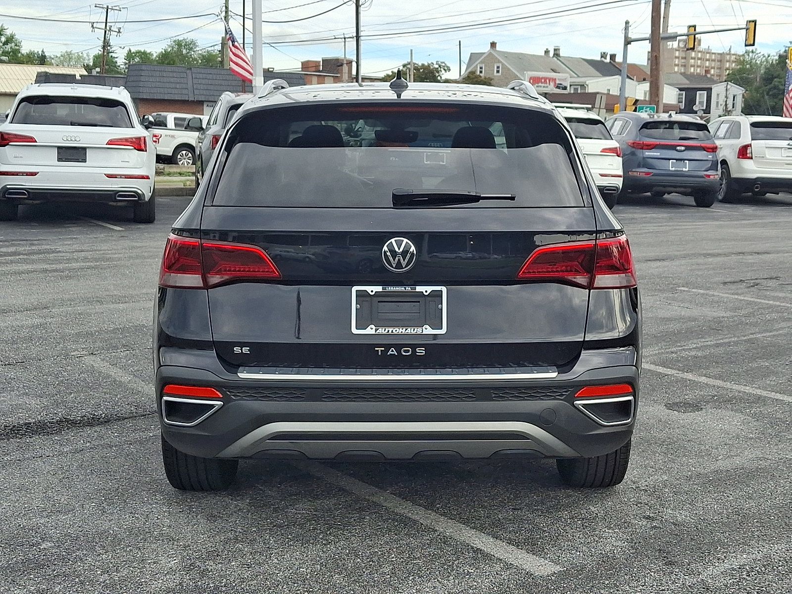 Used 2023 Volkswagen Taos SE FWD image 6