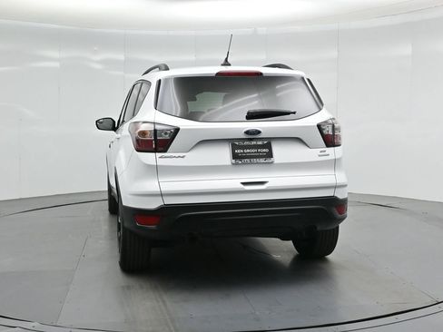 Certified 2018 Ford Escape SE w/ SE Sport Appearance Package image 26
