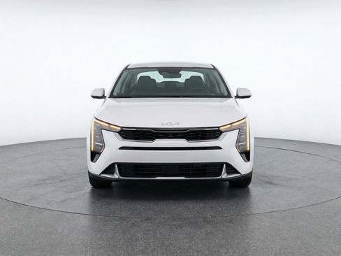 Used 2025 Kia K4 LXS image 2