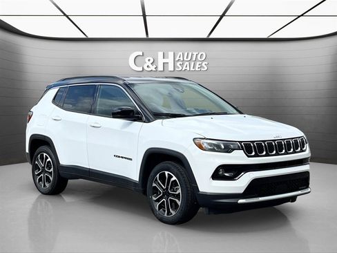 Used 2024 Jeep Compass Limited AWD/4WD image 3