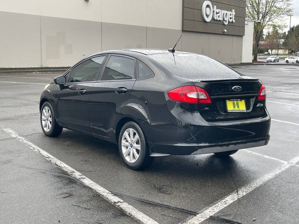 Used 2012 Ford Fiesta SE FWD image 3