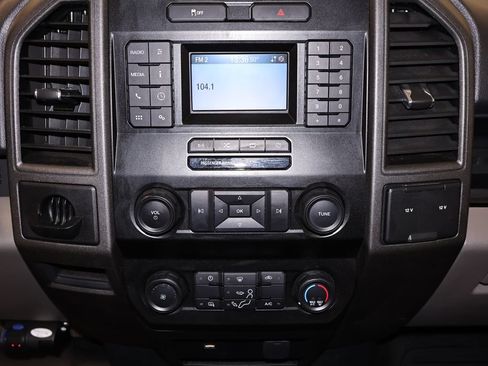 Certified 2022 Ford F550 2WD Regular Cab Super Duty image 24