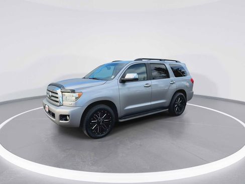 Used 2010 Toyota Sequoia Platinum image 4