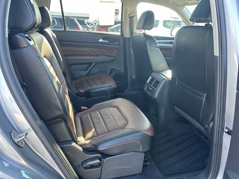 Used 2021 Volkswagen Atlas SEL Premium image 27