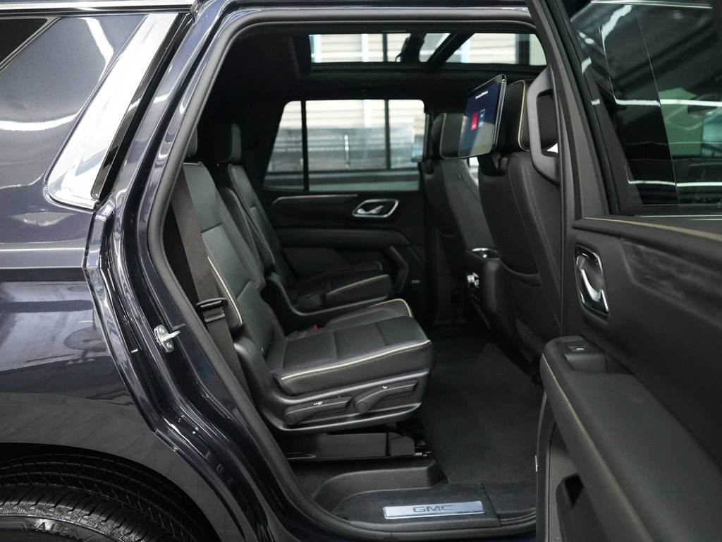 Used 2023 GMC Yukon SLT w/ SLT Premium Package AWD/4WD image 33